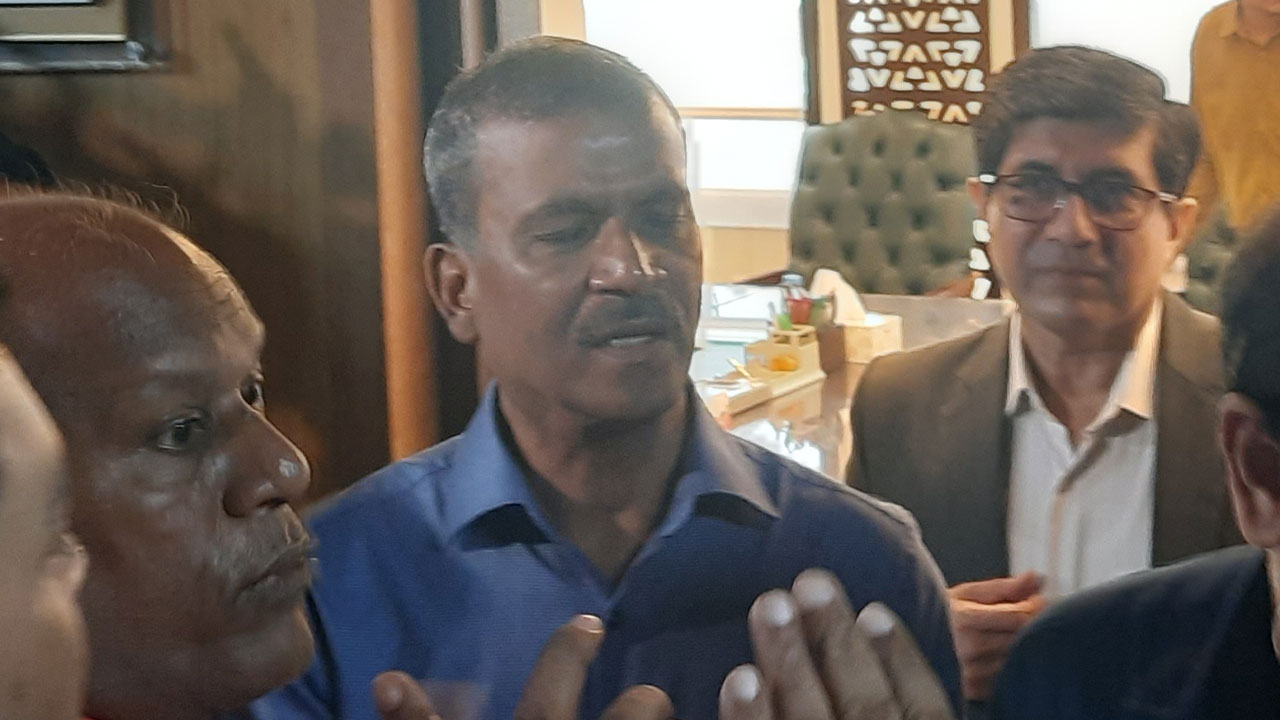 অন্তর্বর্তীকালীন সরকার কতদিন ক্ষমতায় থাকবে, জানালেন আসিফ নজরুল