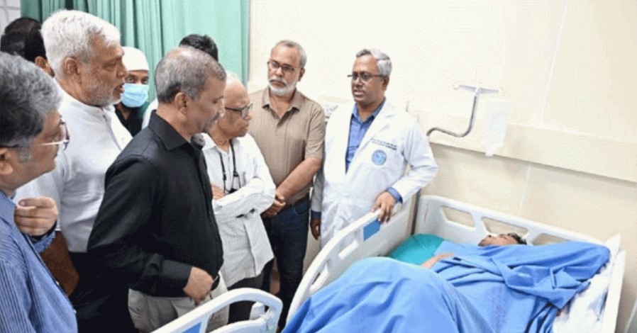 ধান কাটার মৌসুমের মতো দেশে এখন দাবি আদায়ের মৌসুম শুরু হয়েছে