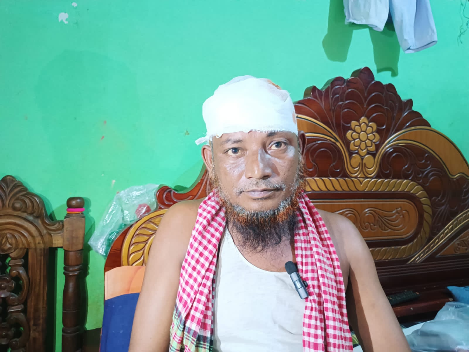 শ্রীপুরে নির্মম নির্যাতনের শিকার নারীসহ মুদি ব্যবসায়ী