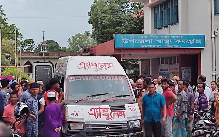 ঘাস নিয়ে বাড়ি ফেলার পথে বজ্রপাতে এক জনের মৃত্যু