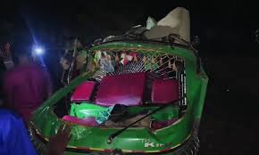 2 autorickshaw passengers killed, 7 injured in Pabna bus collision