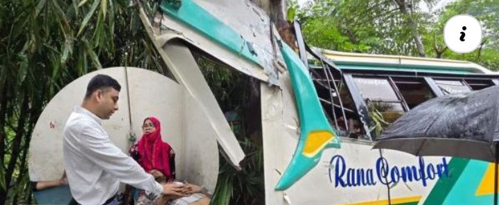 2 injured in road accident in Sharsha Navarn of Jessore