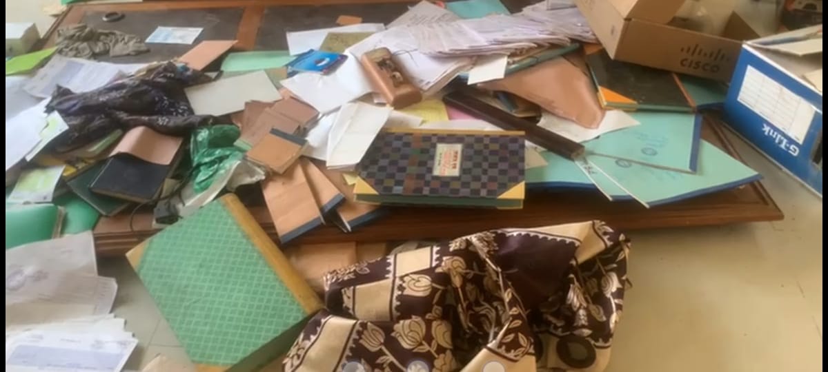 সাভার ব্যবসা প্রতিষ্ঠানে হামলা ভাংচুর ও লুটপাটের অভিযোগ