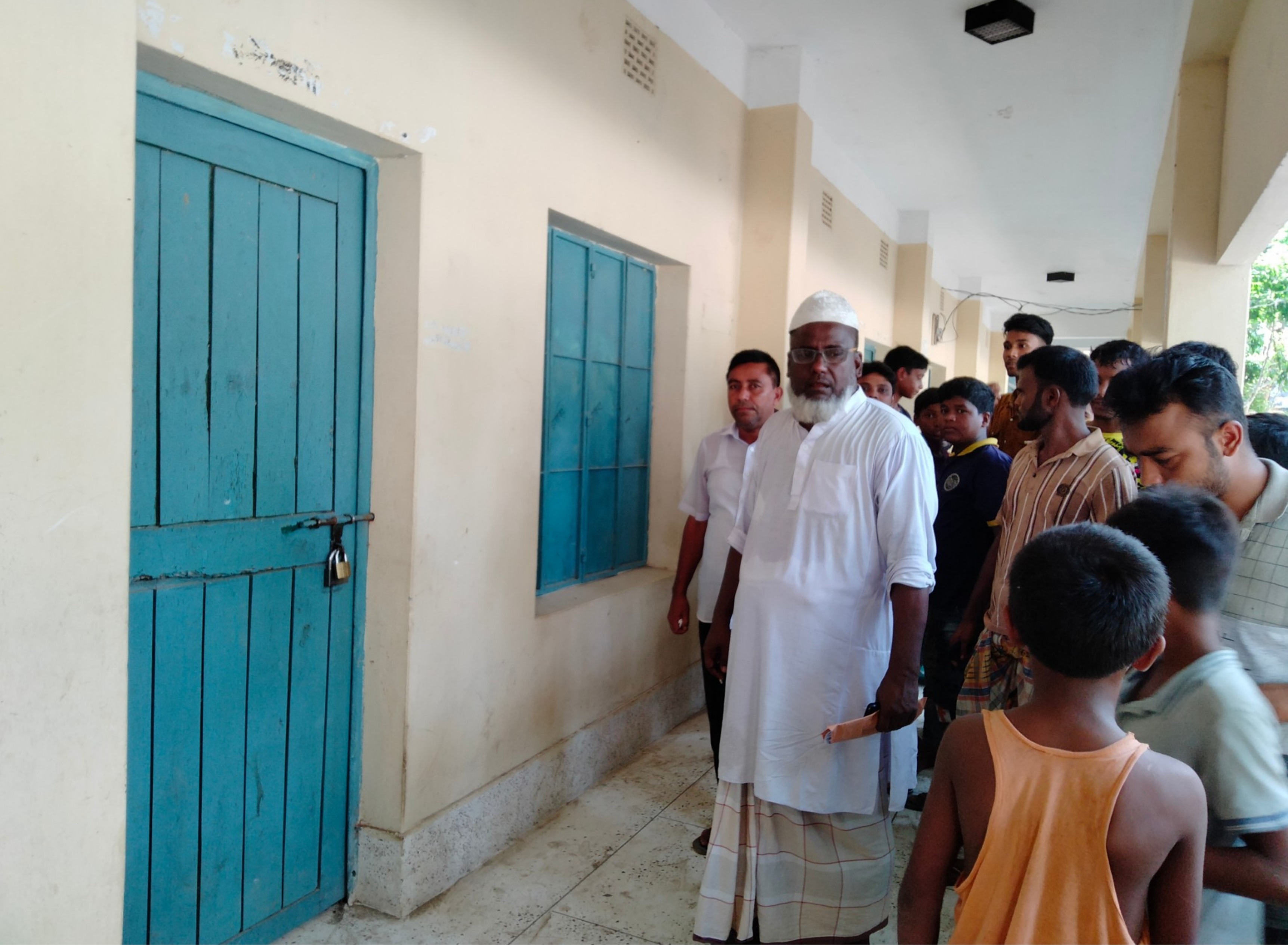 Principal's room locked on allegations of recruitment by forging president's signature
