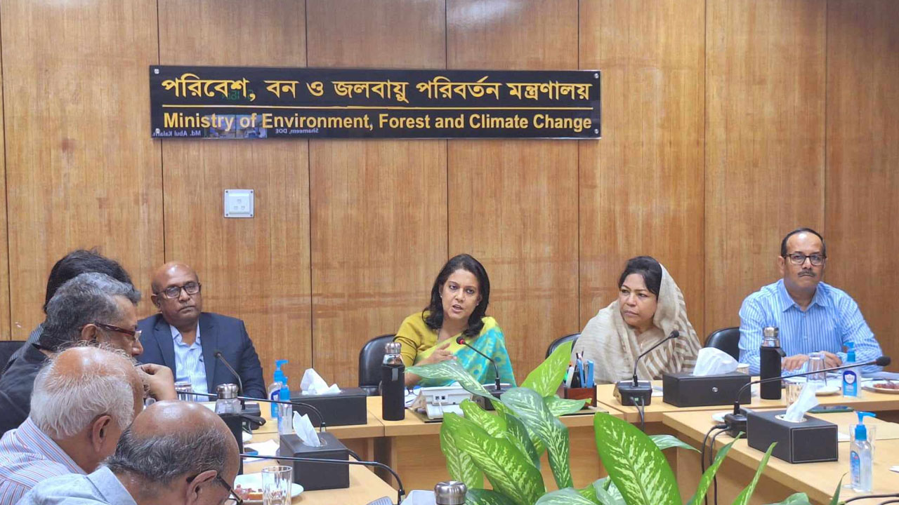 ১ নভেম্বর থেকে দেশব্যাপী "পলিথিন শপিং ব্যাগের" বিরুদ্ধে অভিযান