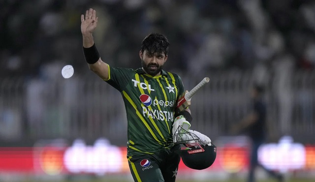 Rhythmless Babar Azam can also touch the record!