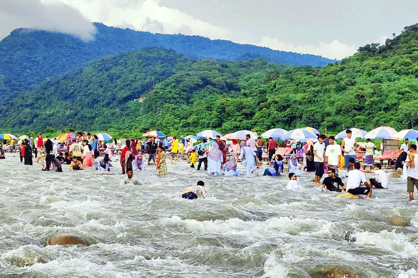 Tourists are returning to Sadapathar, the former charm of Dhalai has returned to some extent