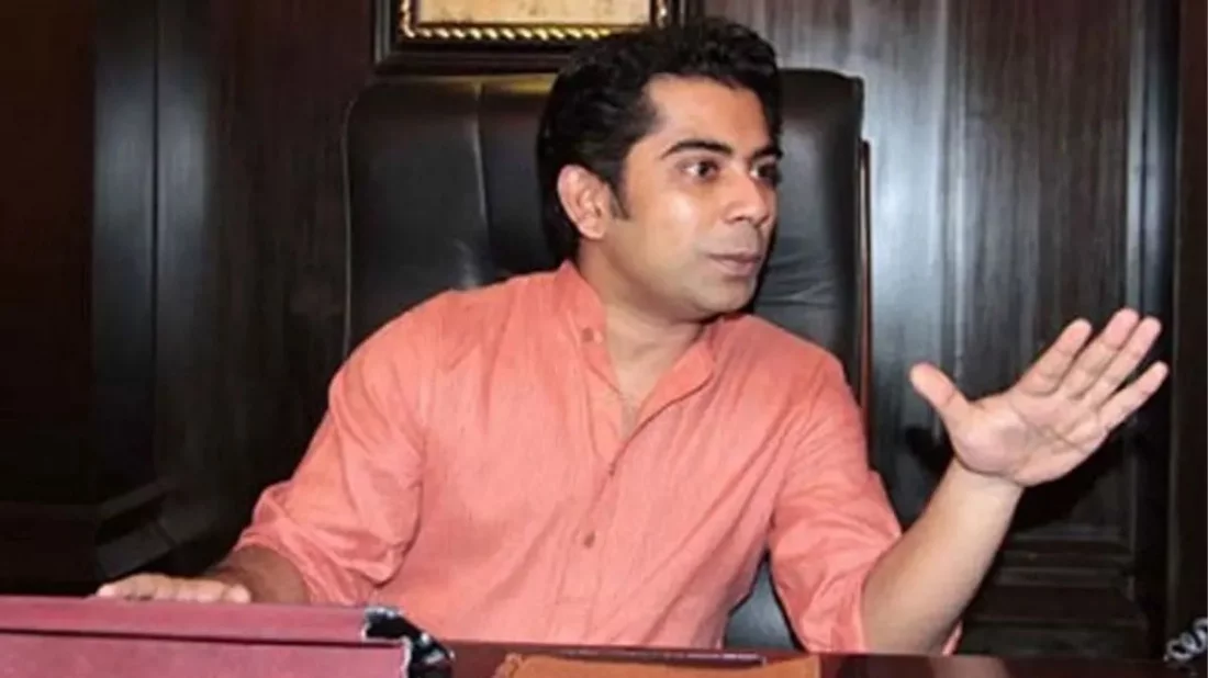 এক সময় ভাত খুঁজতো ক্যান্টিনে, এখন হাঁস খোঁজে ওয়েস্টিনে: পার্থর ফেসবুক স্ট্যাটাসে তোলপাড়