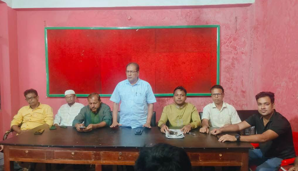 কেশবপুর সাংবাদিক সুশান্ত ওপর হামলায় প্রেসক্লাবের প্রতিবাদ সভা