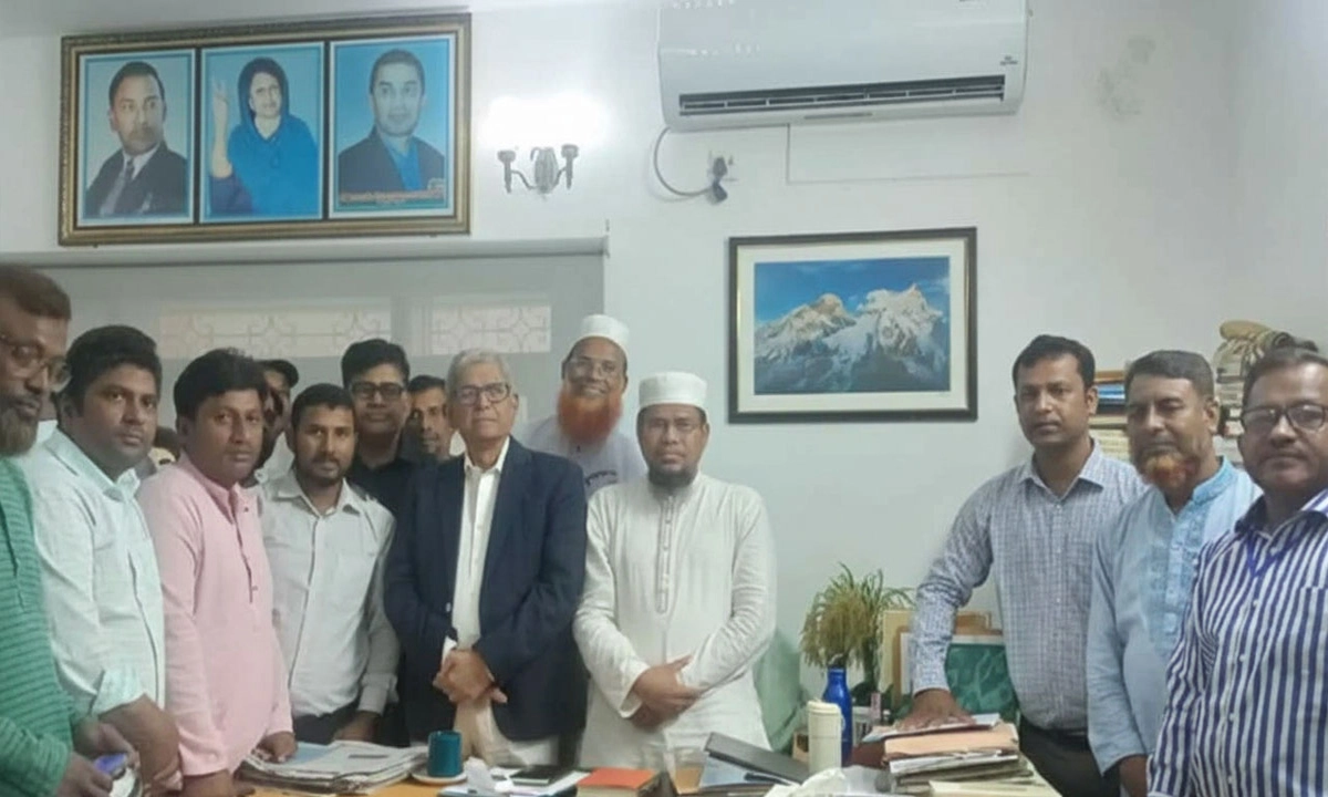 শিক্ষকদের দাবিতে বিএনপির পূর্ণ সমর্থন, জাতীয়করণের আশ্বাস