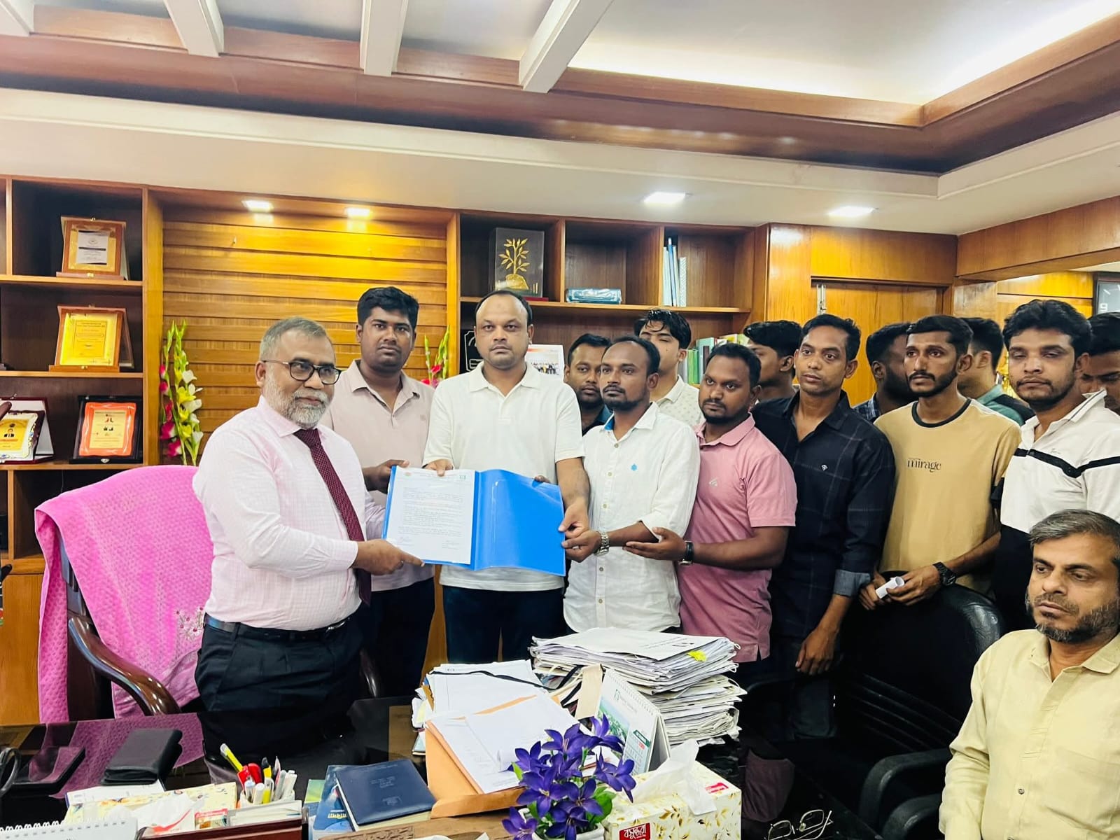 দাবি না মানলে কমপ্লিট শাটডাউনের হুঁশিয়ারি ইবি ছাত্রদলের