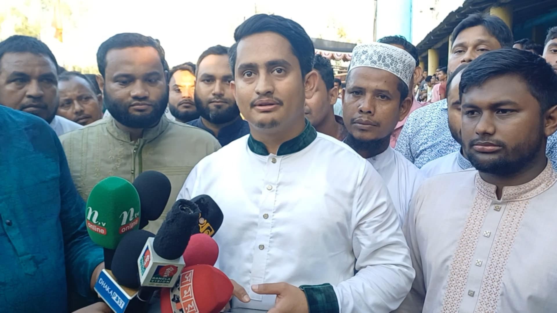 Government is busy worrying about its own safety: Sarjis Alam