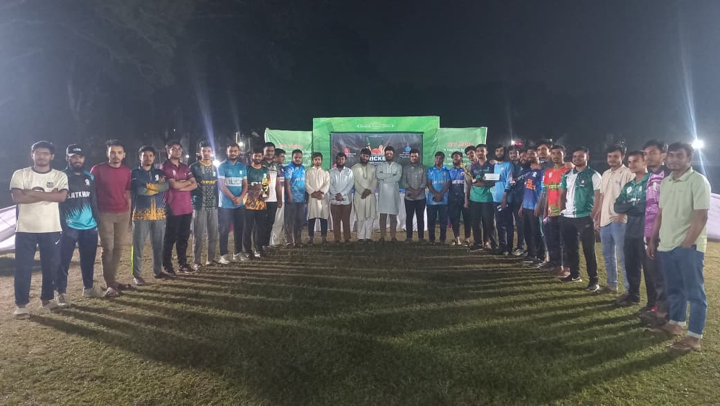 আজিজ হল ছাত্রশিবিরের উদ্যোগে আন্তঃব্লক শর্টপিচ টুর্নামেন্ট অনুষ্ঠিত