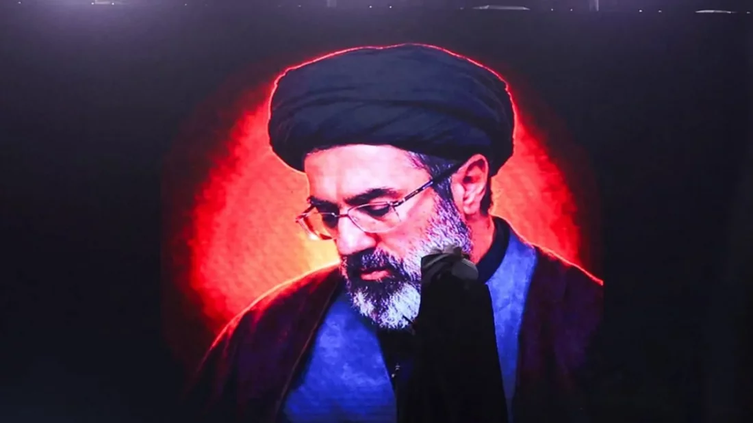 কয়েক সেকেন্ডের জন্য প্রাণঘাতী হামলা থেকে অল্পের জন্য বেঁচে যান মোজতবা খামেনি