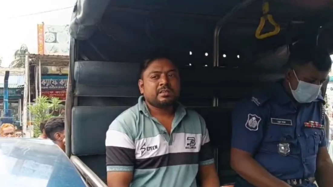 Auto driver sentenced to one month's imprisonment for eve-teasing a schoolgirl in Comilla