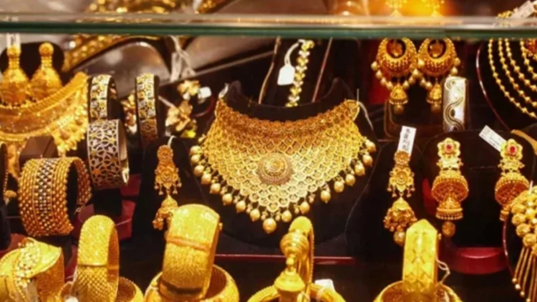 Gold prices rise again, 22-carat gold worth Tk 224,000